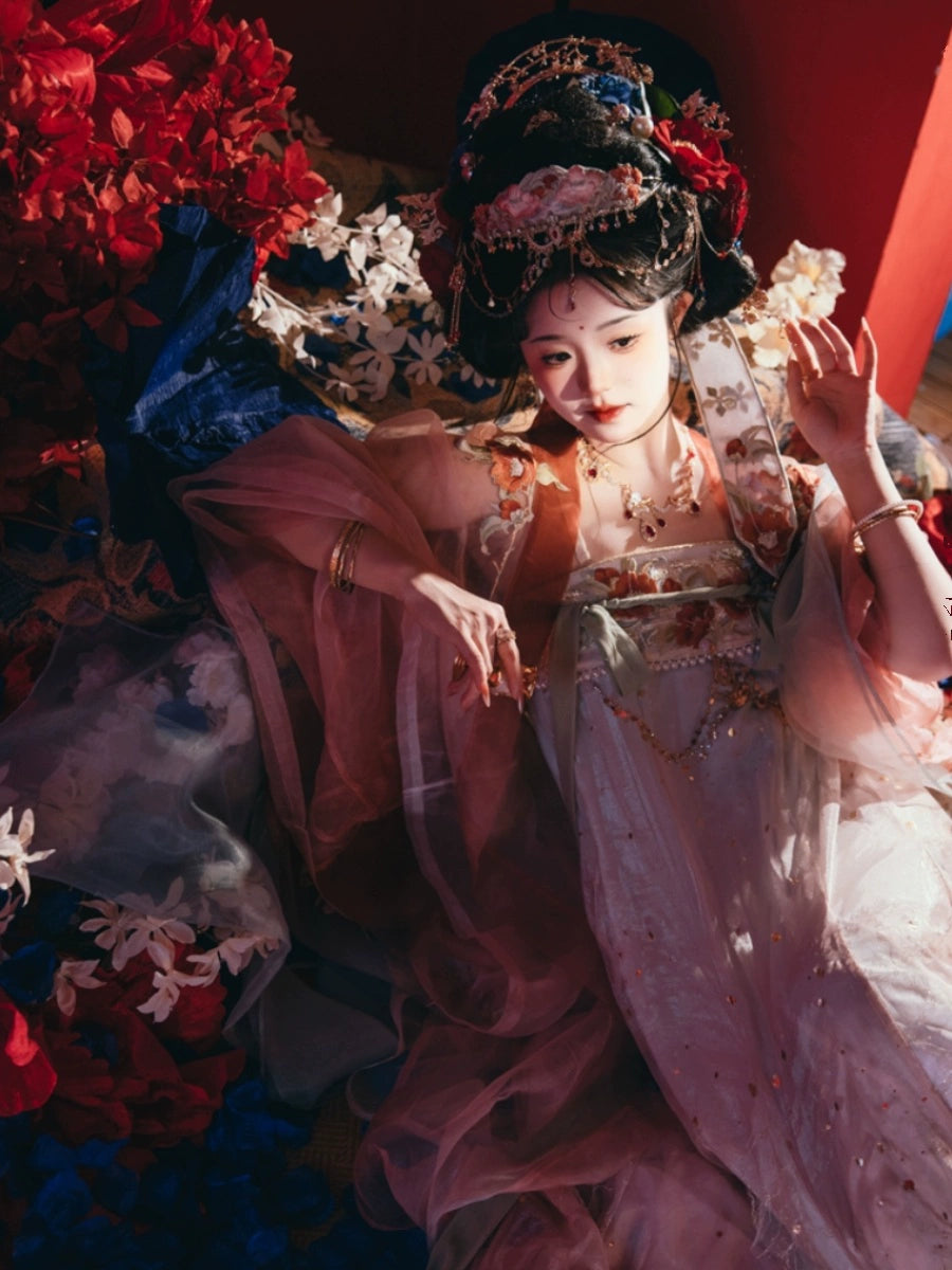 Cloud-Kissing Nature Series Ruby Bloom Tang Hanfu