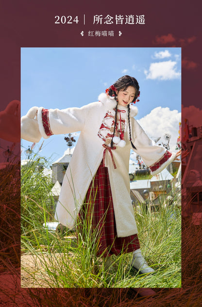 Hong Mei Miao Miao : Blossom-Triggered Purr Coat