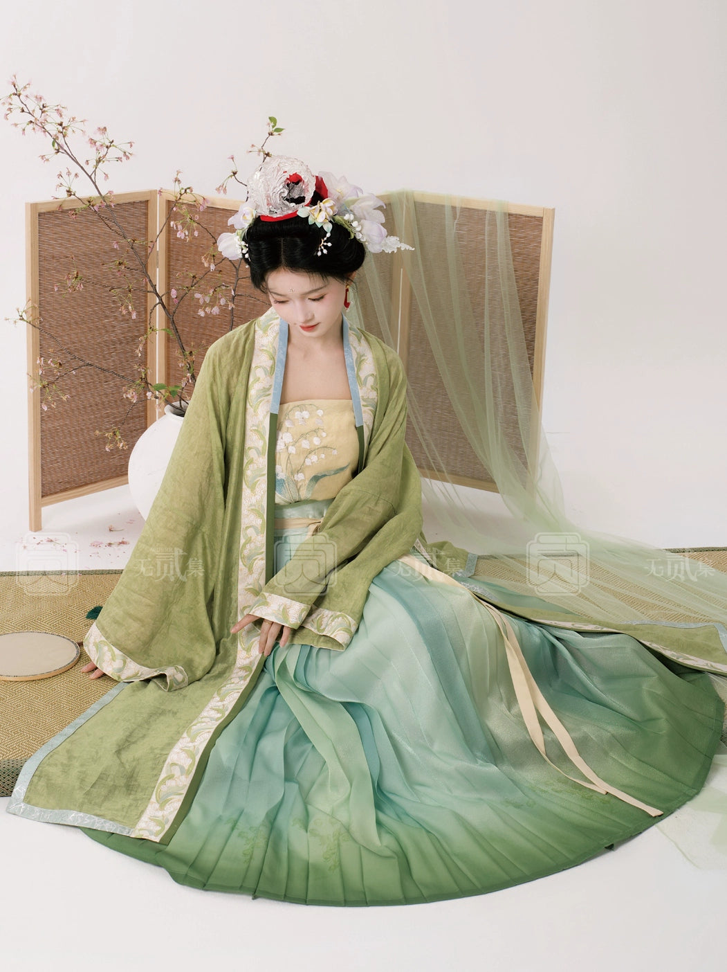 Lookbook Series Aoyama Flower Bell Autumn Song Hanfu