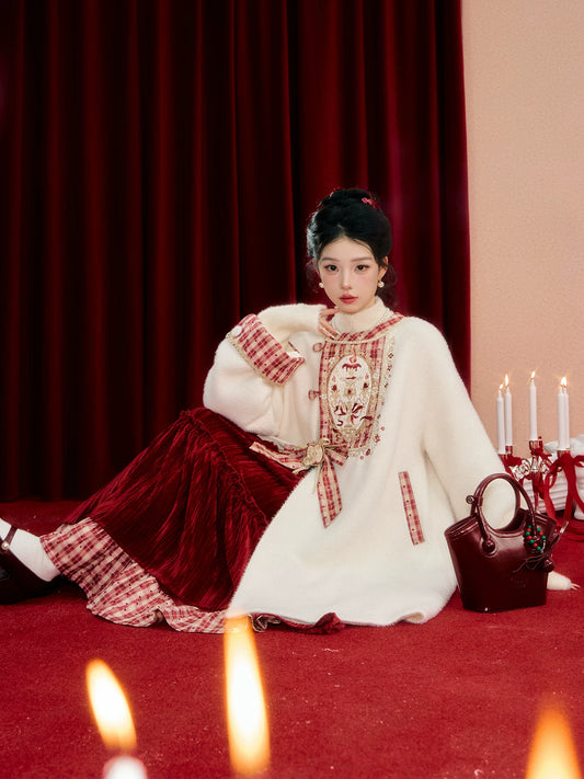 Lookbook Series Scarlet Feast