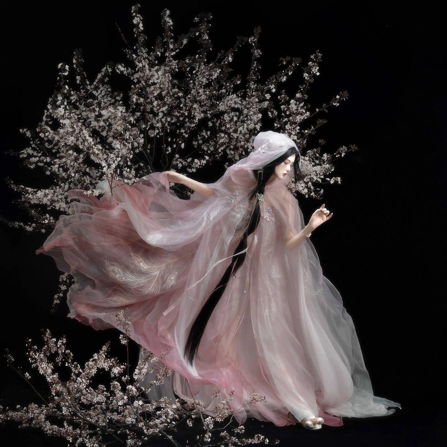 Haute Couture Series Woven Fabric Embroidered Hanfu Qing Huan Rubythornix Tang