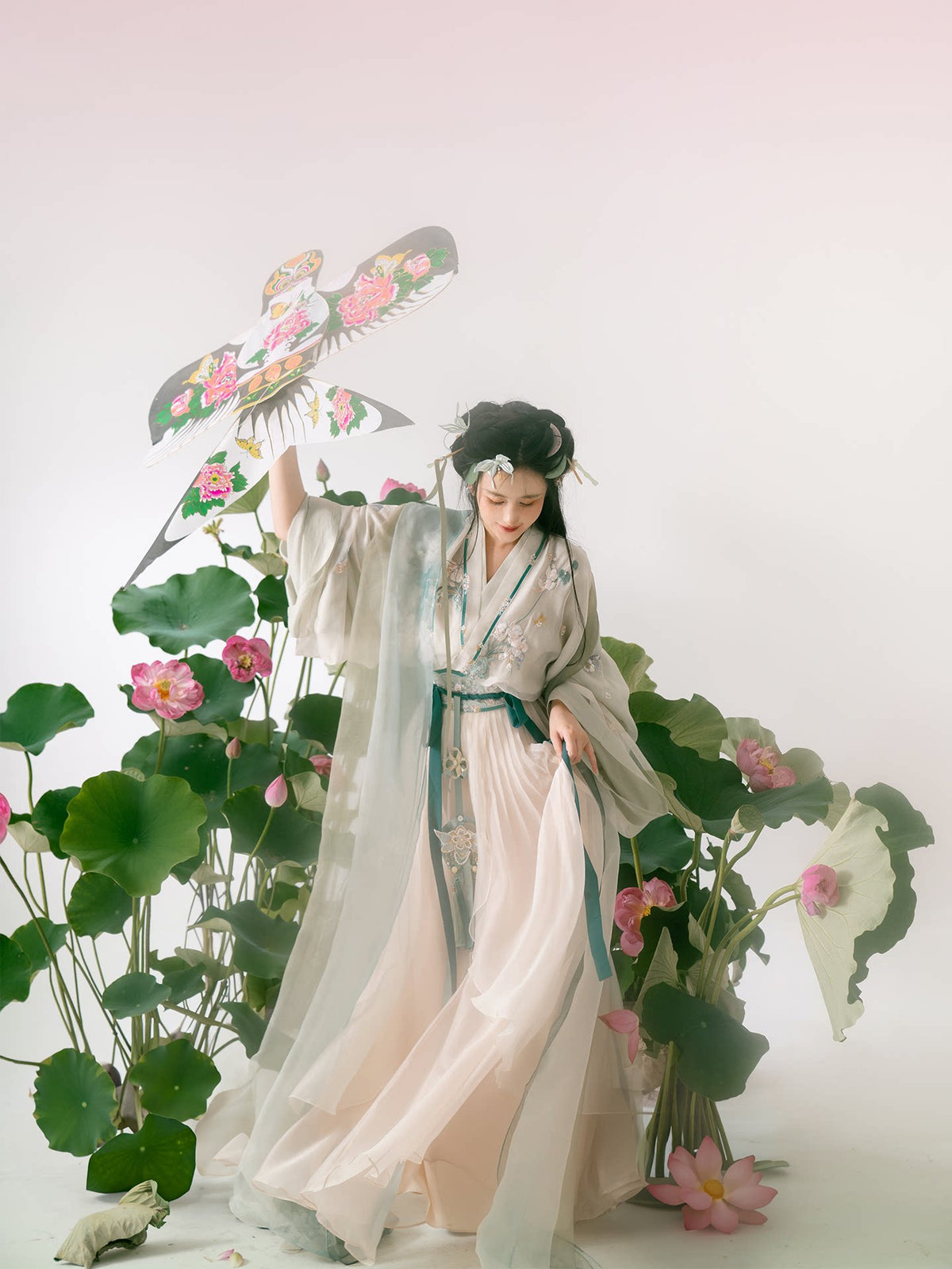 Picks Hype Series Hanfu Incense Wanderer