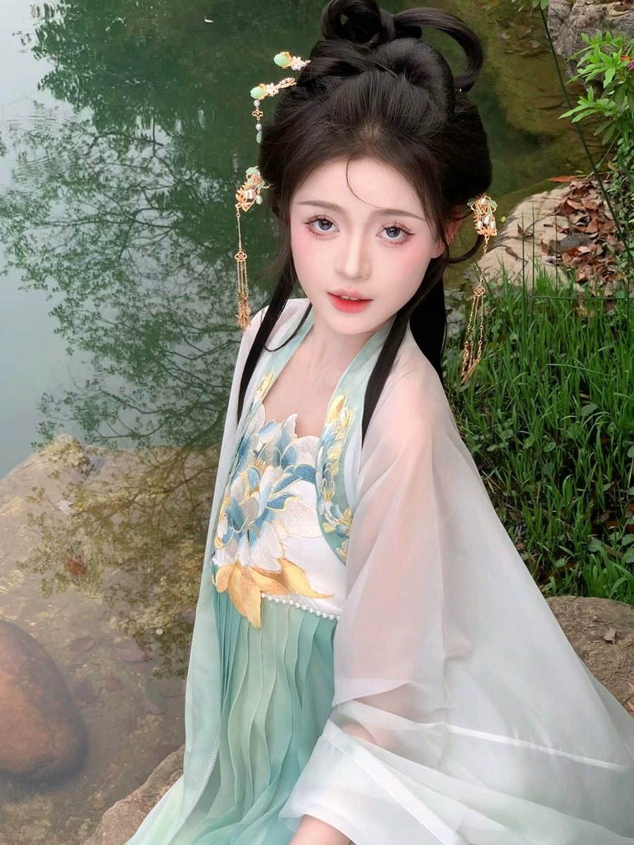 Four Seasons Spring Tang Dynasty Hanfu for women