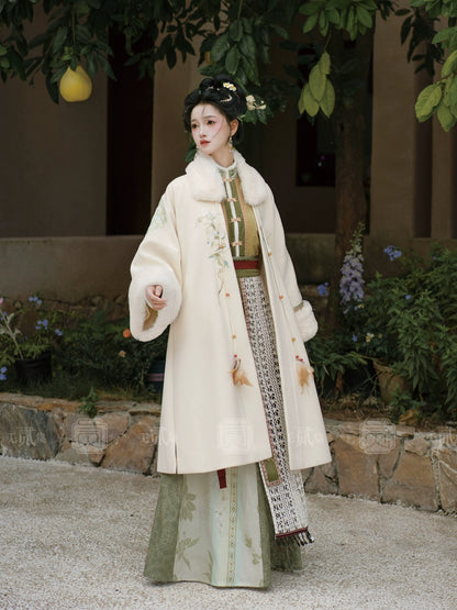 Lookbook Series Daifu Mountain Light Autumn Winter Hanfu