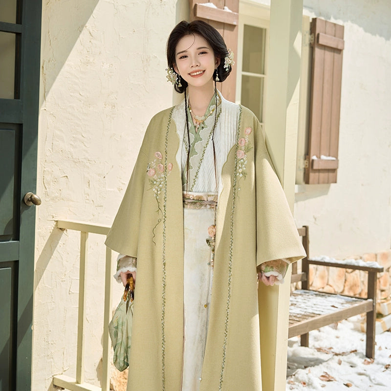 Bi Yu Chun Xiao : Geological Striptease