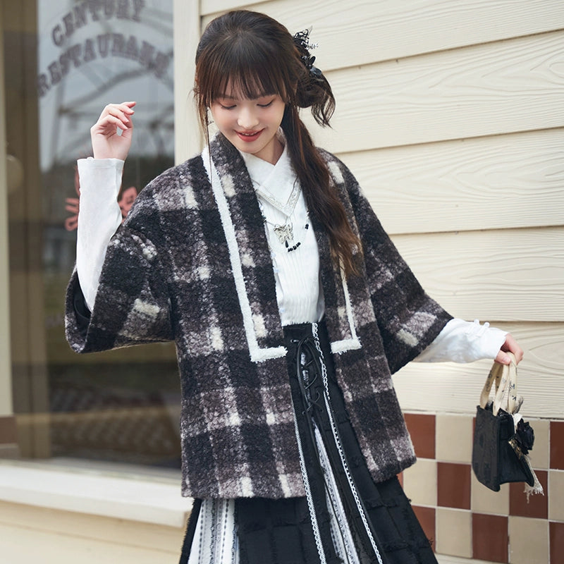 Feng Ling Su Yu : Quartz-Sound Blouse