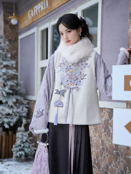 Yu Xian Die ：Jade-Held Butterfly