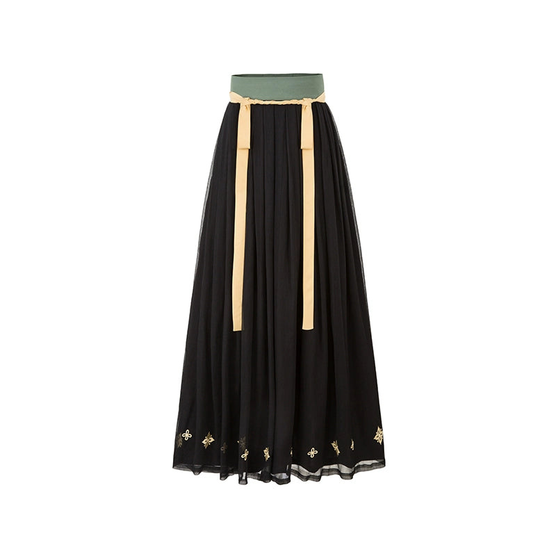 Xin Yue : Mare-Cloak