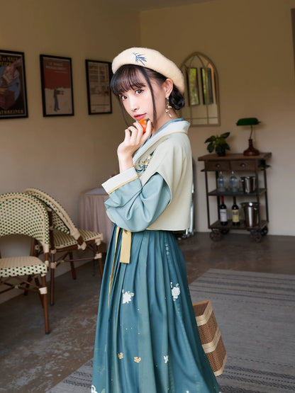 Qingyue : Cerulean Moon