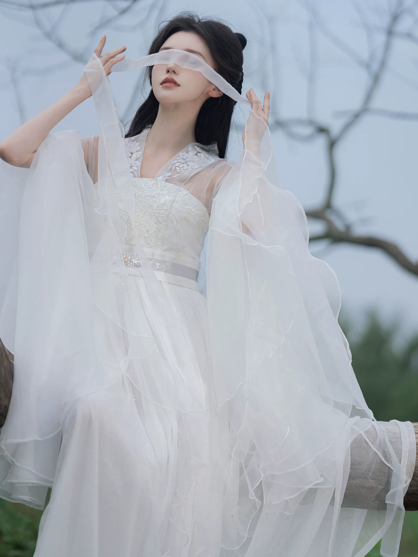 Vermilion Heritage Atelier Series Grasp Moon