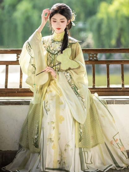 LOOKBOOK SERIES Ming Dynasty Horse Face Skirt Yellow Set