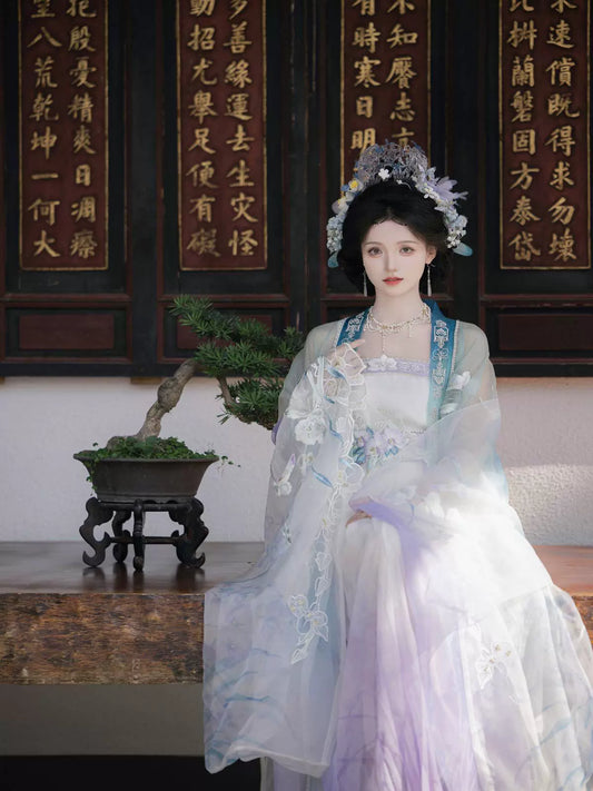 Cloud-Kissing Nature Series Silk Dynasty Song Hanfu