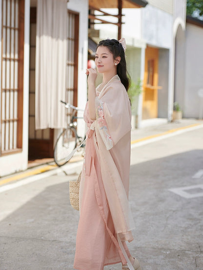 Luo Fangchen : Earthbound Elegance