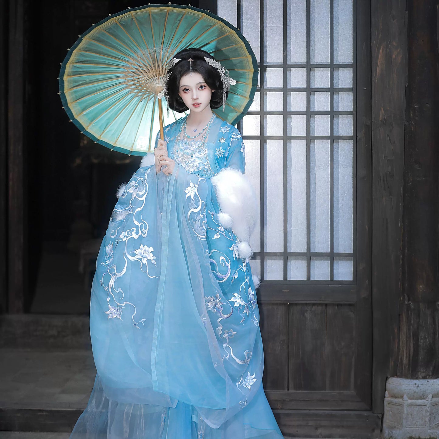 Haute Couture Series Woven Fabric Embroidered Hanfu Qing Huan Frostvulp Tang