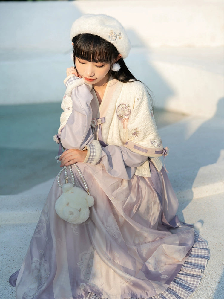 Ling Jing Que : Light-Bending Skirt