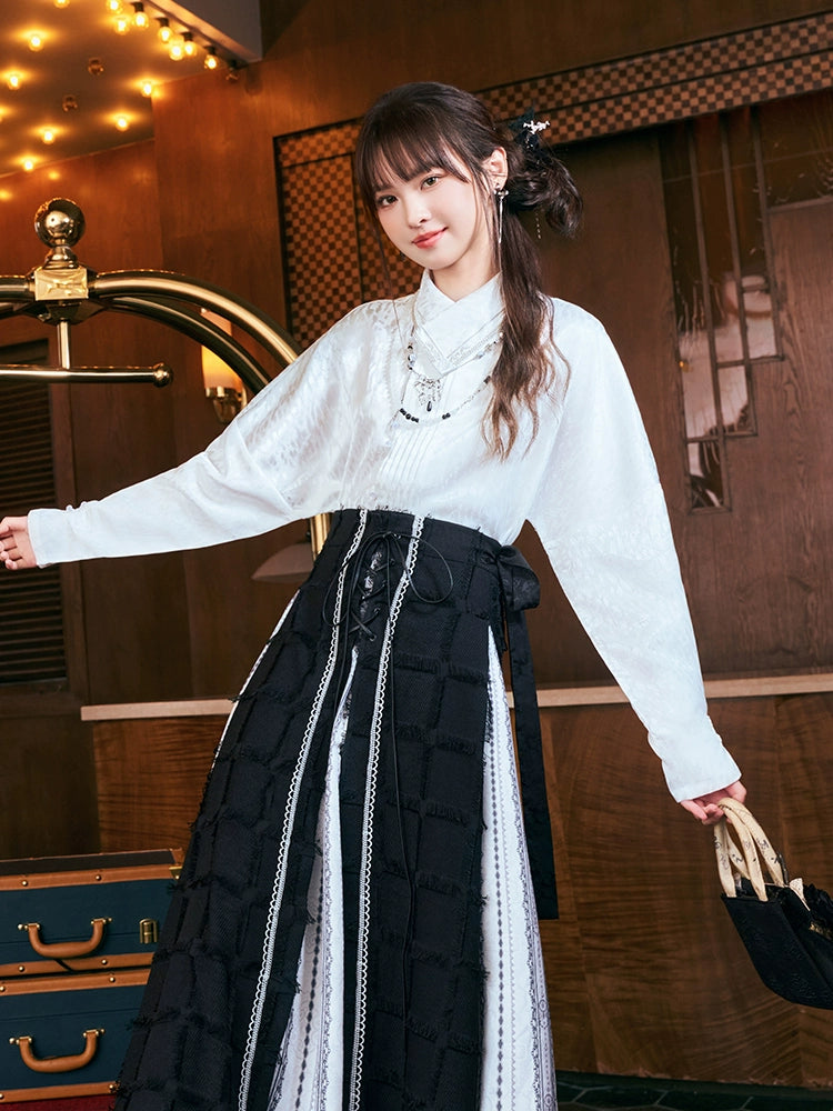 Feng Ling Su Yu : Quartz-Sound Blouse