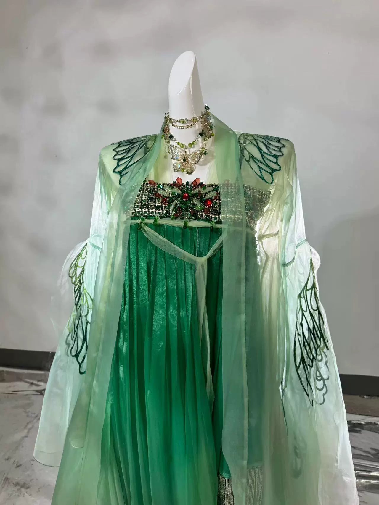 Oriental Aesthetics Series Emerald Butterfly Dancing Hanfu Dress