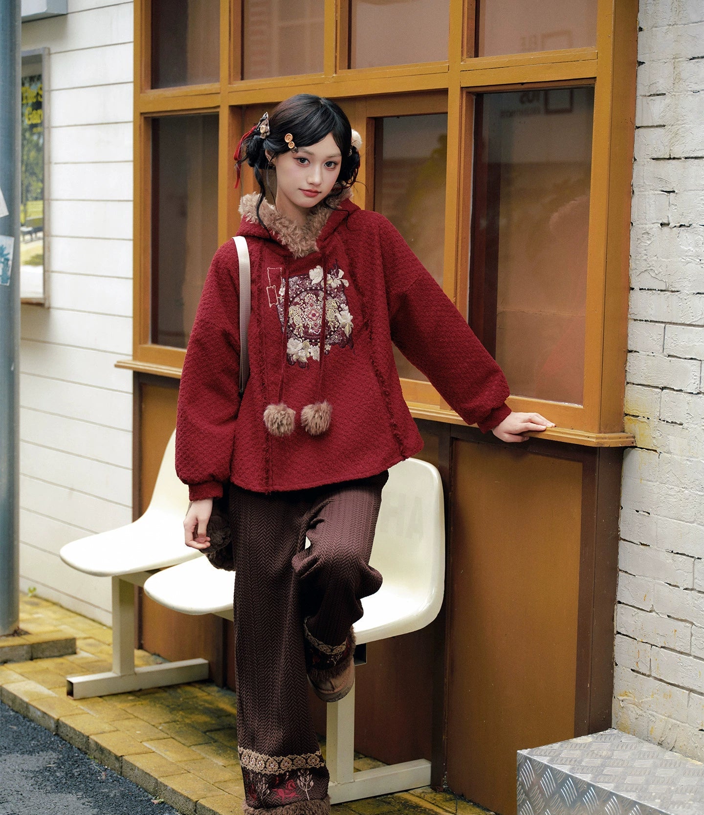 Zou Ma : Galloping Steed