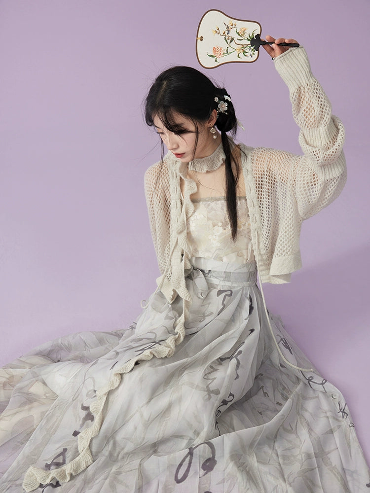 Yue Ying Yun Zhang : Lunar Glyphs