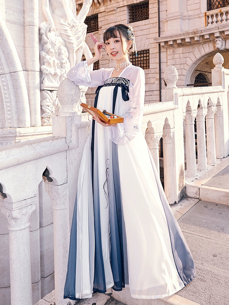 Xi Hu Qing Meng : Aero-Water Skirt
