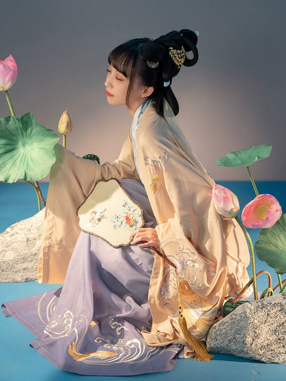 Qing He Jin Li : Iridescent Couple
