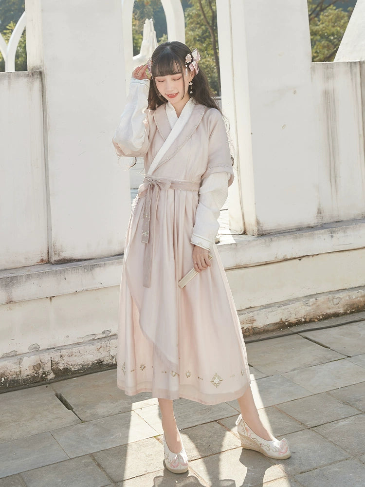 Cheng Juan : Formed Scroll