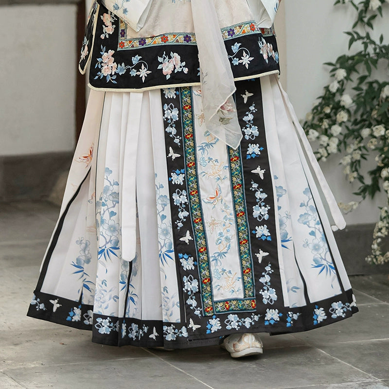 Lookbook Series Qing Han Women Embroidered Horse-Faced Skirt