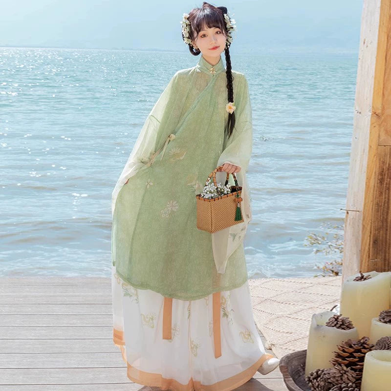 LOOKBOOK SERIES Ming Horse Face Skirt Red Green Hanfu