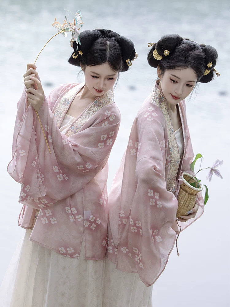Lookbook Series Tugging Gently