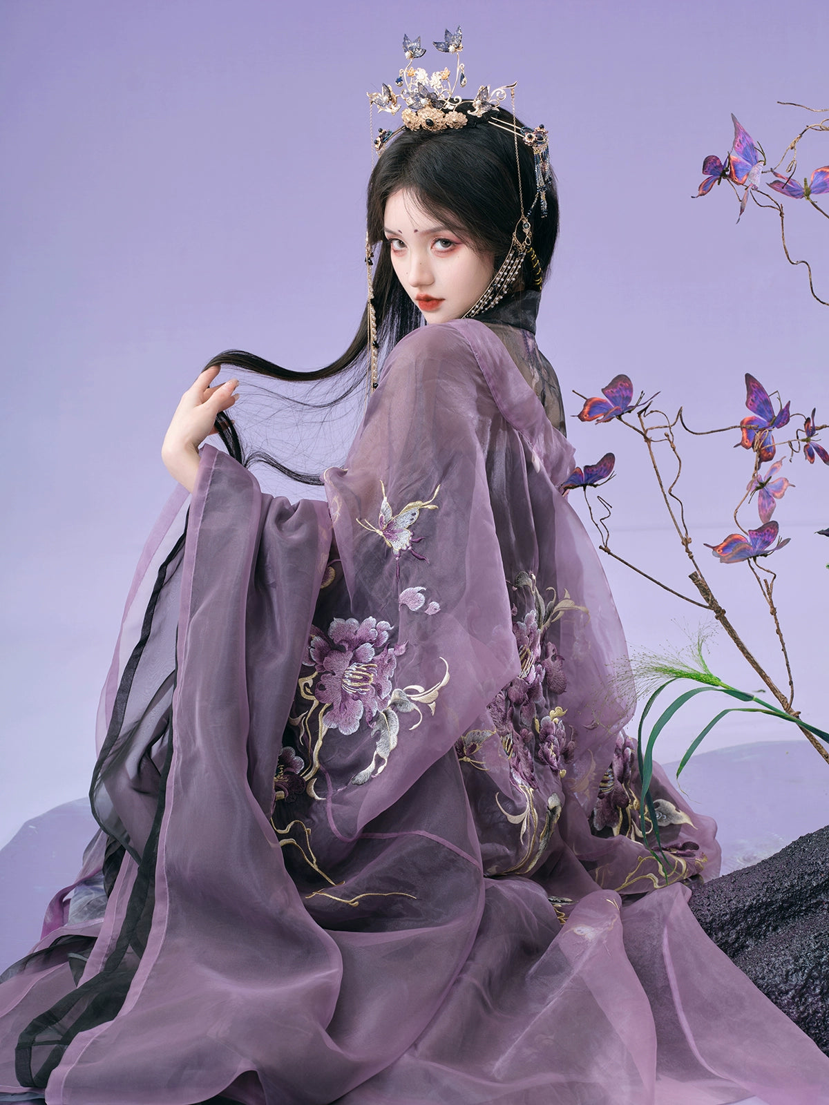 Timeless Fragrance Series Black Camellia Hanfu