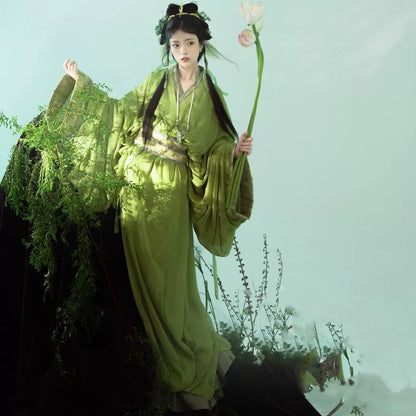 Qin Han Hanfu 遇萤 Warring States Robe Woman Straight Hem and Cross Collar