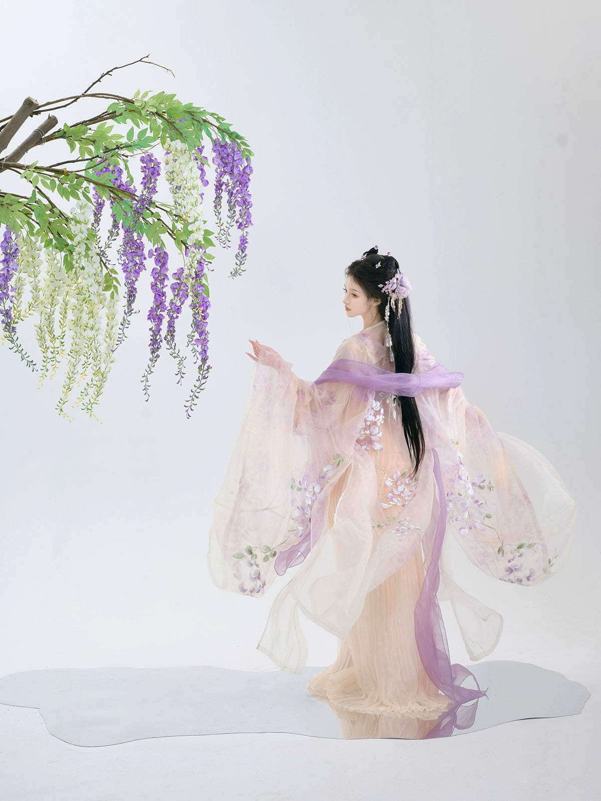 Timeless Fragrance Series Warm Jade Smoke Hanfu