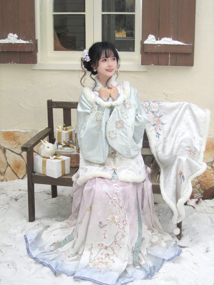 Mountain-View Qiao Series New Chinese Hanfu Plum Blossom Date