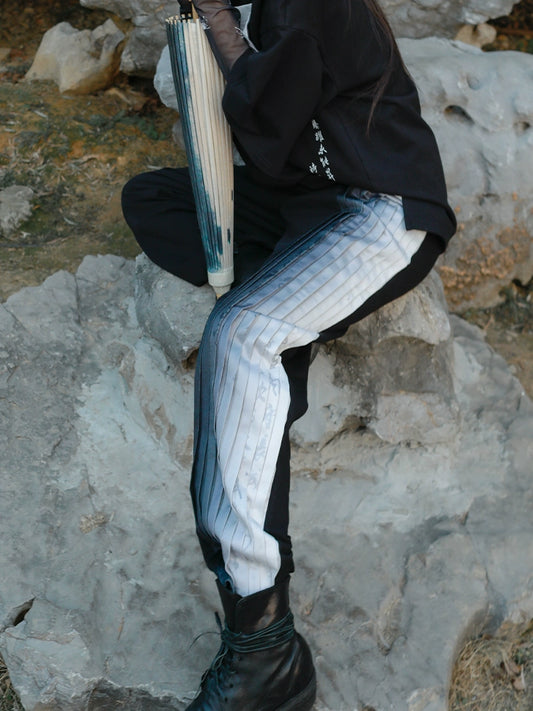 Heisong He : Onyx Pine Crane