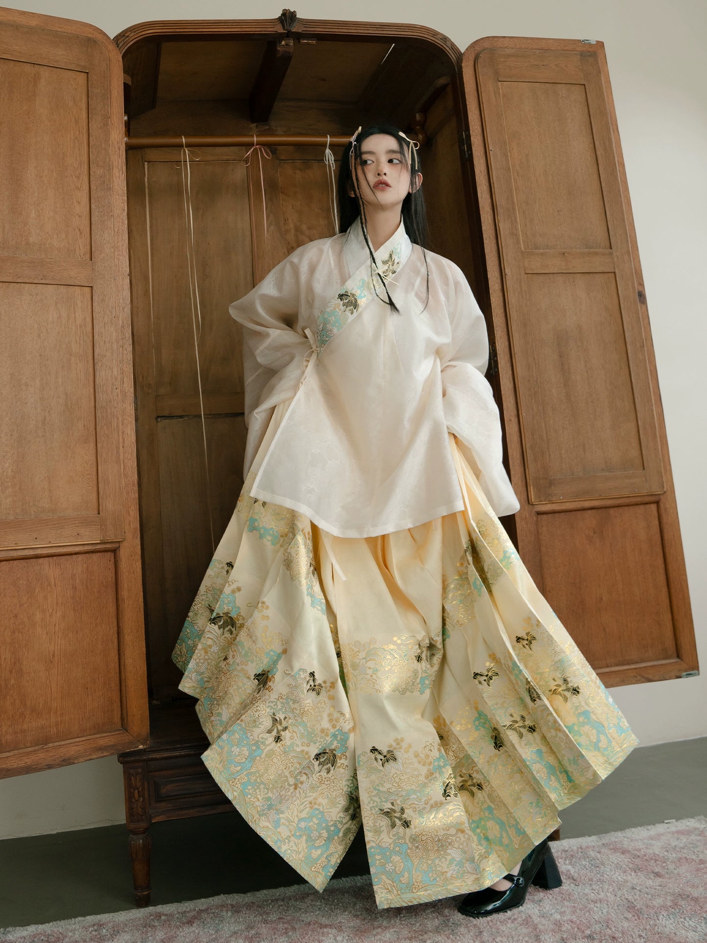 Lookbook Series Strings High-Grade Fabrics Ming Dynasty Hanfu GOLD