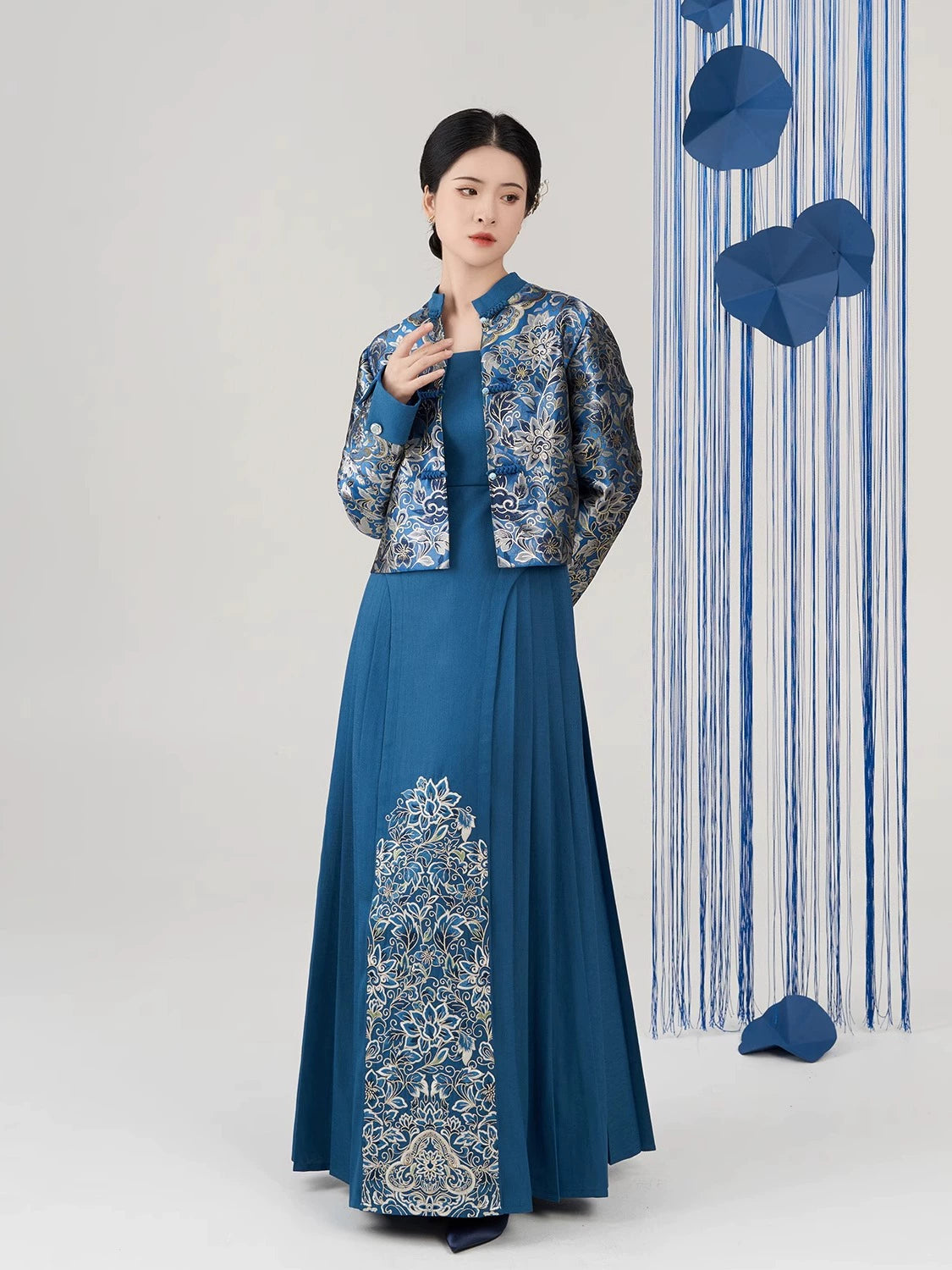 Weaving Modern Hanfu Glazed Blue Branch