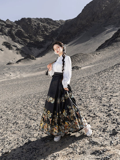 Tingyuan Shen : Courtyard Profundity
