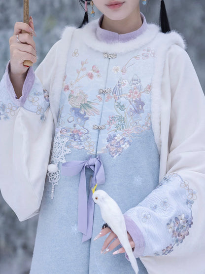 Lookbook Series Feather of Snow