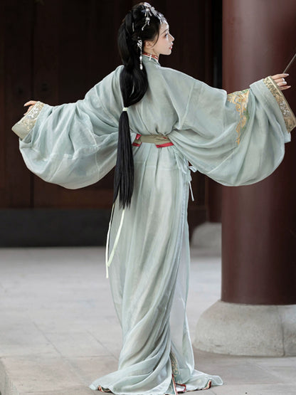 Qin Han Dynasty Female Costume recreates Warring States Robe