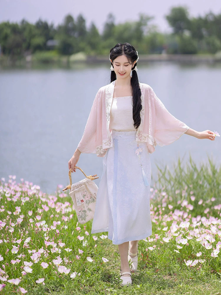 Mi Tao Qi Pao : Effervescent Bloom
