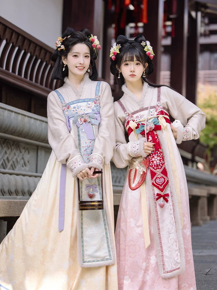 Lookbook Series Blessing Strawberry