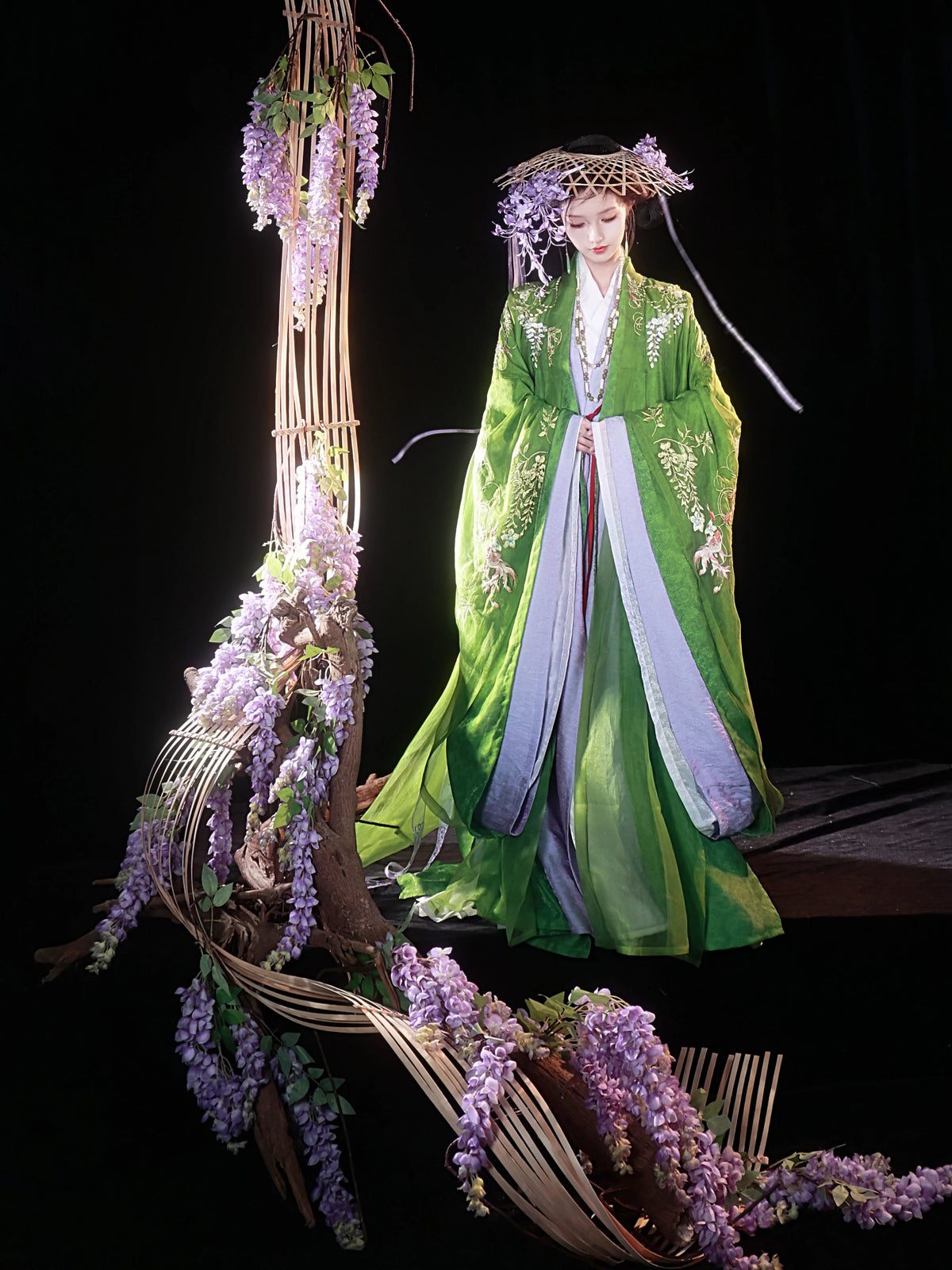 Cloud-Kissing Nature Series Looking Spring Song Hanfu