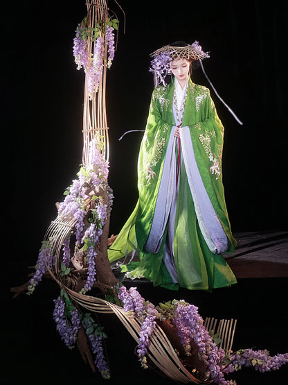 Cloud-Kissing Nature Series Looking Spring Song Hanfu