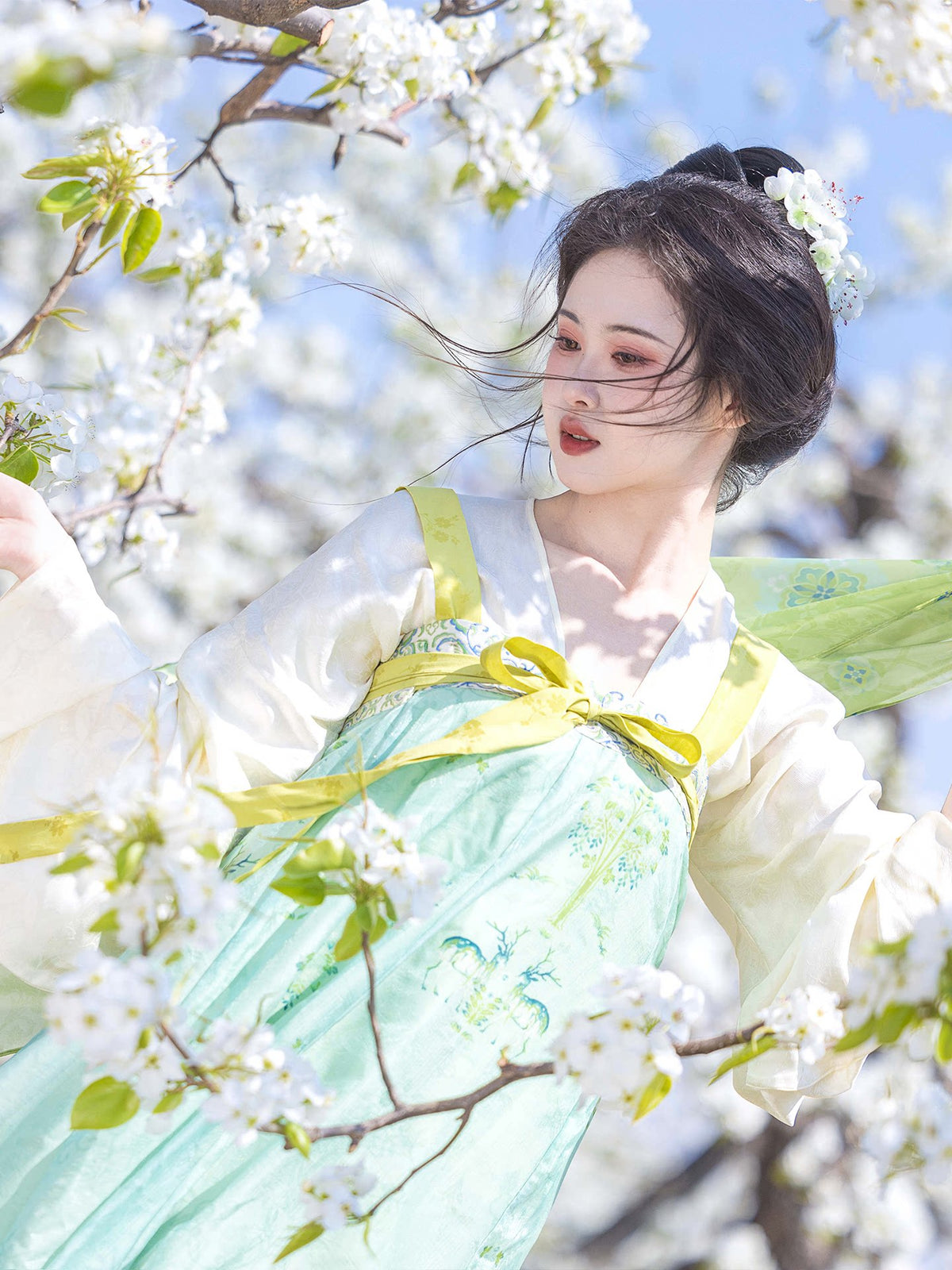 Picks Hype Series Hanfu Jade Dew Cluster