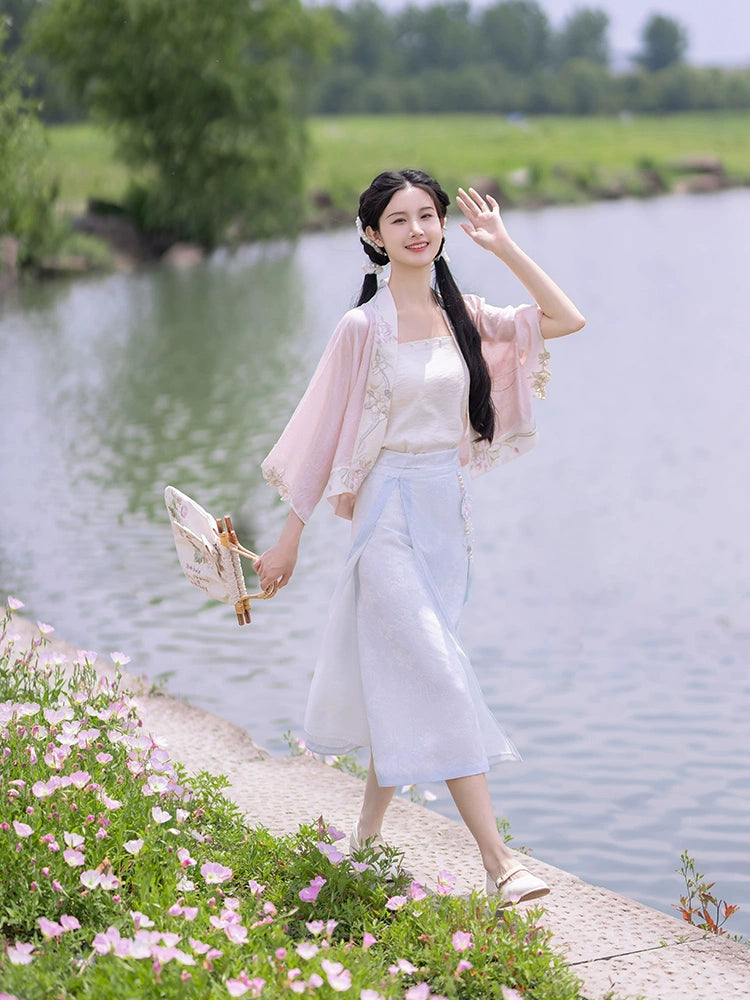 Mi Tao Qi Pao : Effervescent Bloom
