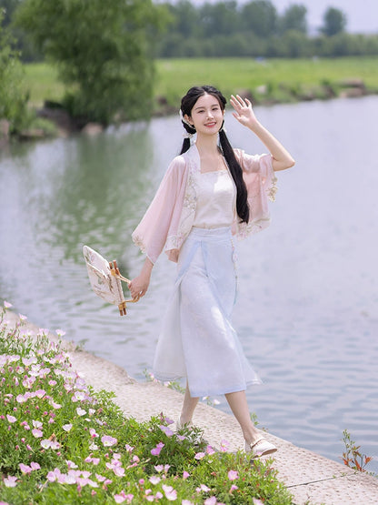 Mi Tao Qi Pao : Effervescent Bloom