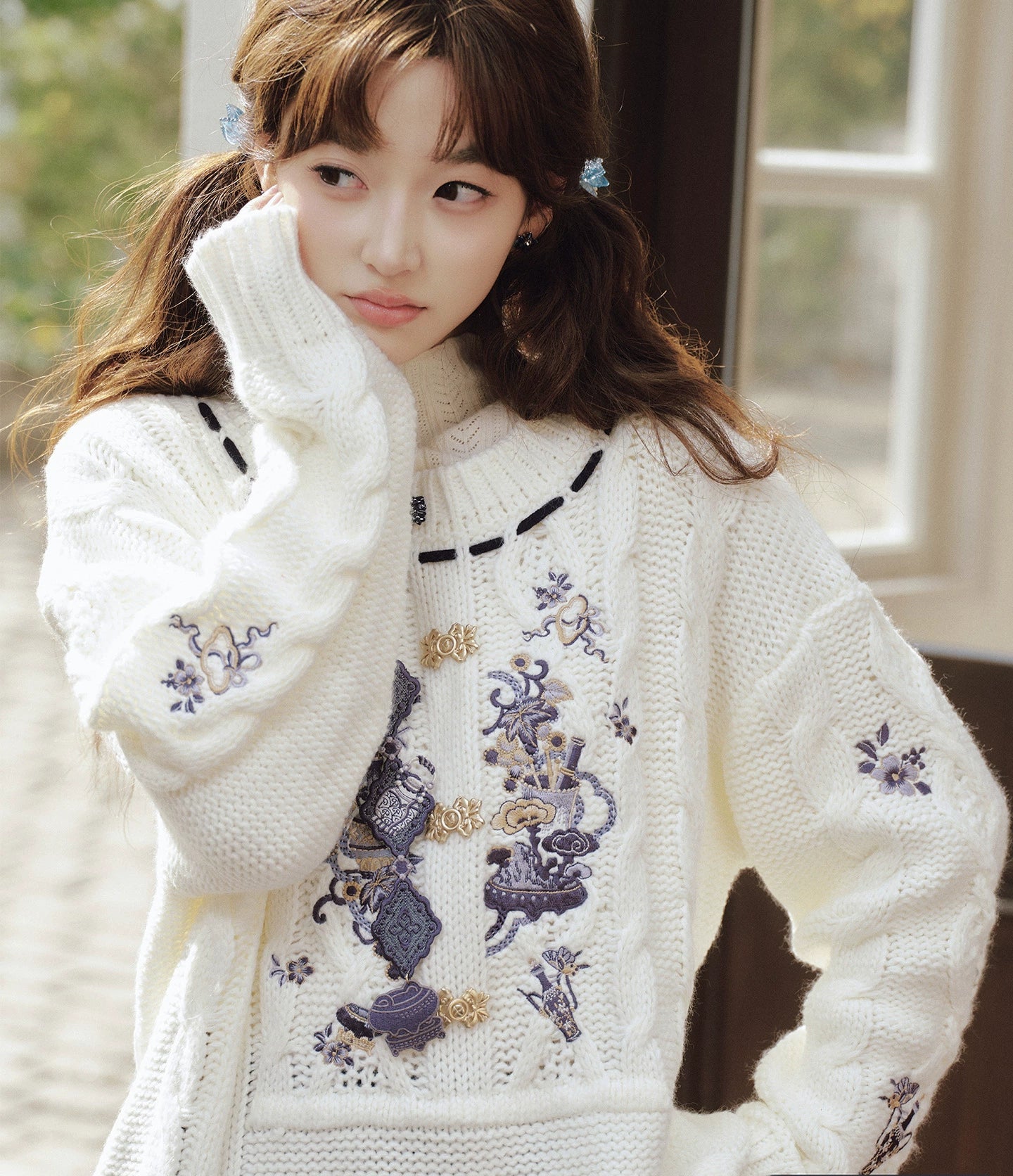 Qing Hua : Cerulean Blossom