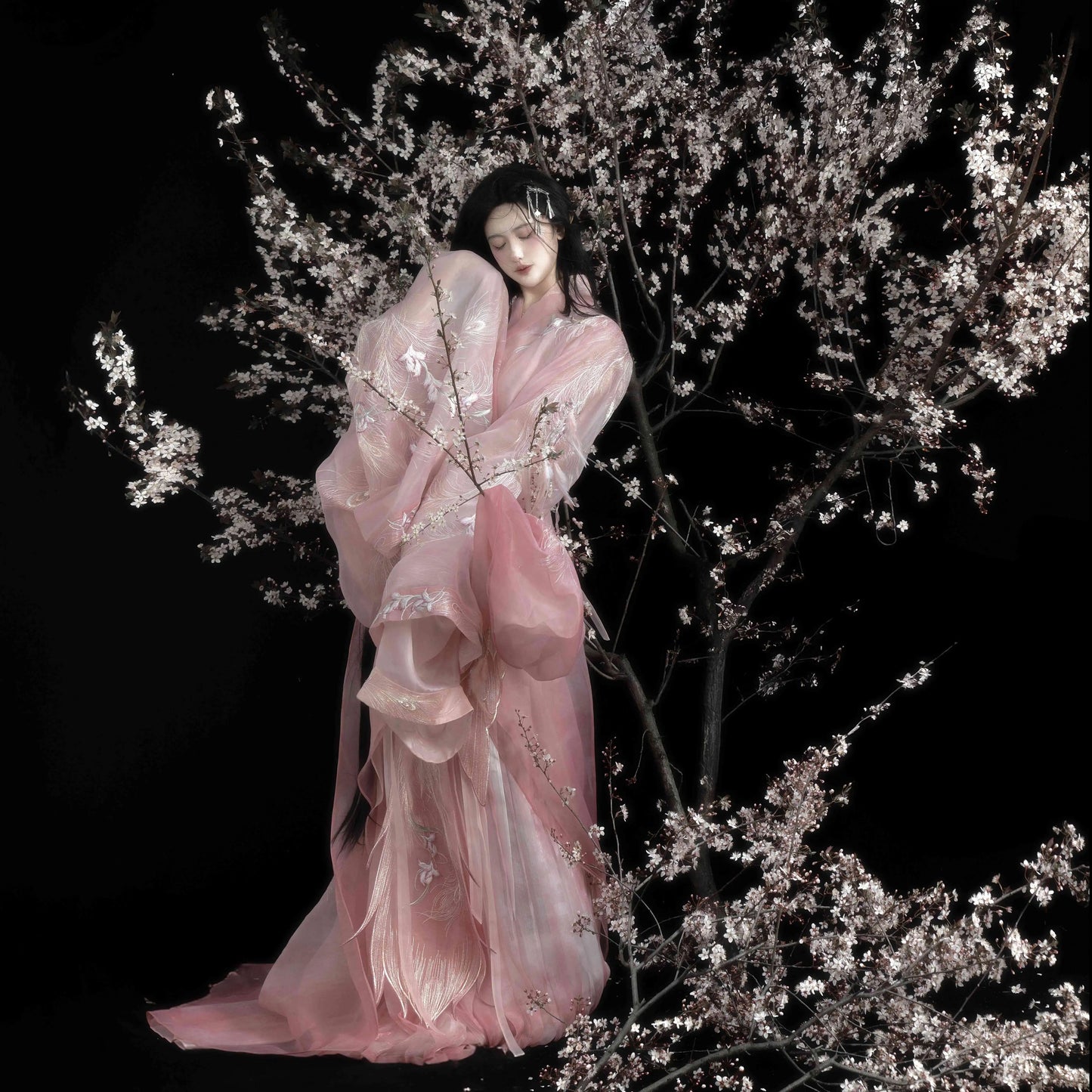 Haute Couture Series Woven Fabric Embroidered Hanfu Qing Huan Rubythornix Han