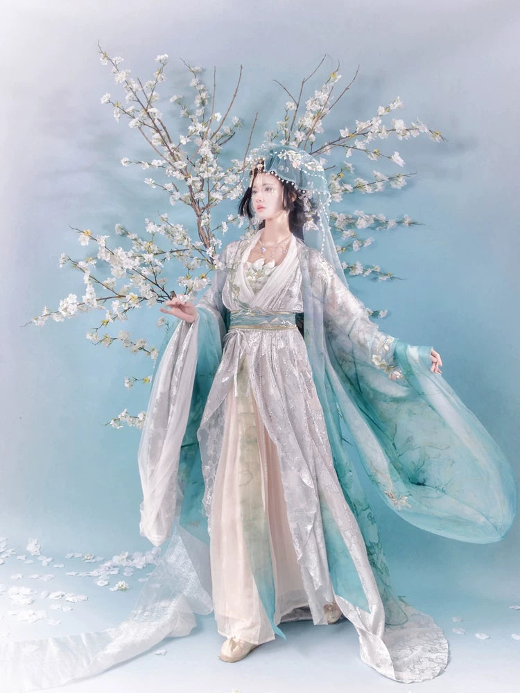 Cloud-Kissing Nature Series Apricot Blossoms in Light Rain Wei Hanfu