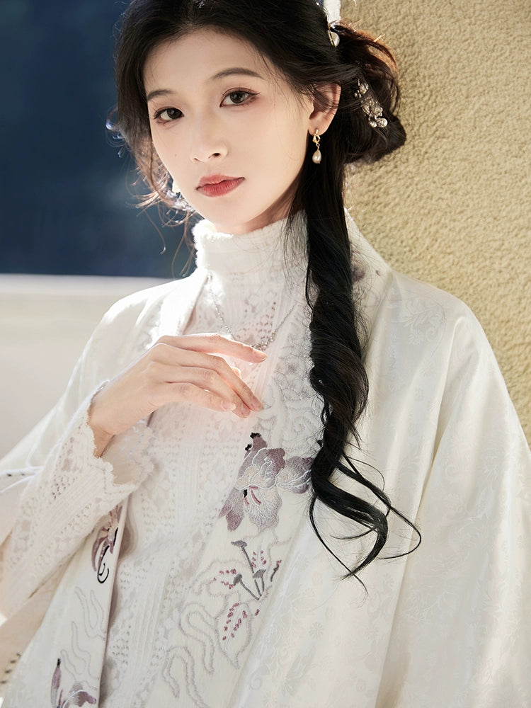 Mei Shan Nong Yu : Jade Hunter In Plum Mountains-Gown
